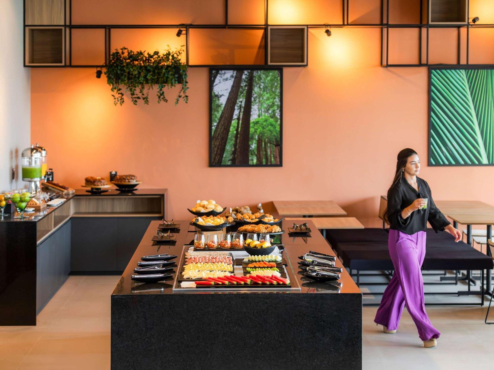 Ibis Tubarao Hotel Exterior photo